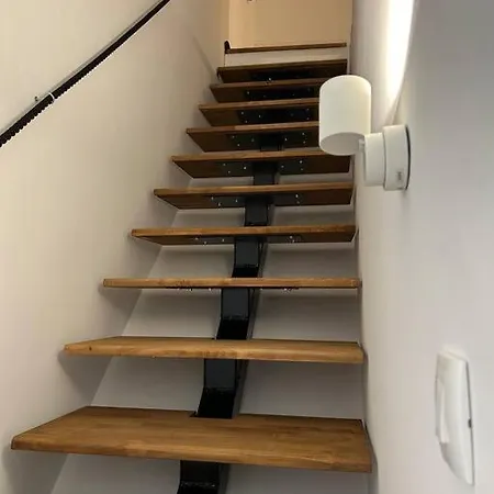 Aurora's Old Town Suites Apartment